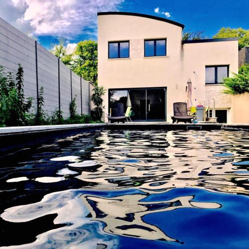 Villa Ay-Champagne – Épernay, IA