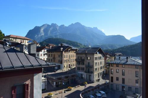 Skats, Lozzo di Cadore - Dolomiti - Piazza IV novembre in Lozzo Cadore
