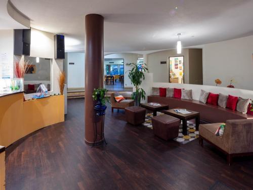 ردهة, Noemys Toulon La Valette - Hotel restaurant avec piscine in La Valette-du-Var