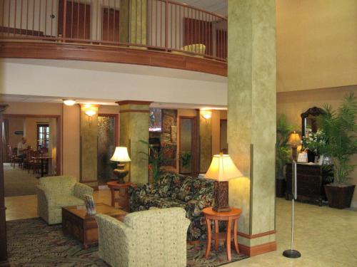 Triple Play Resort Hotel & Suites