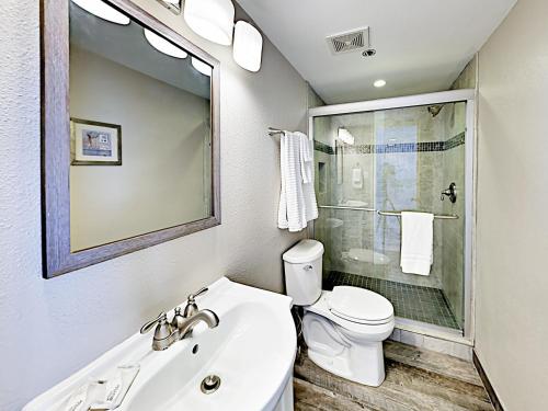 Beachfront Retreat With Balcony & Pool! Condo - image 4