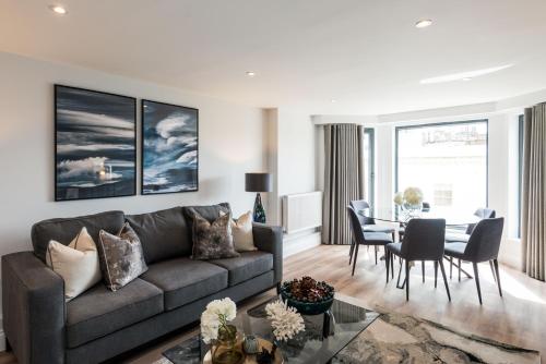 The Carlyle - Stunning Serviced Apartments