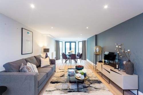 The Carlyle - Stunning Serviced Apartments