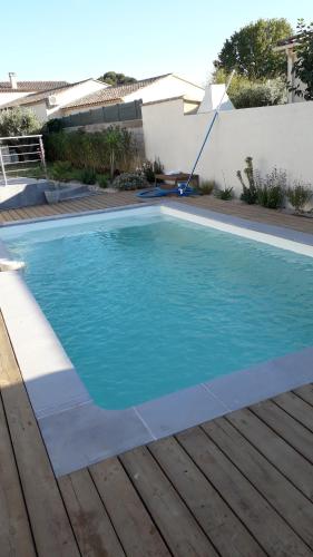 VIlla idéalement située avec piscine. gîte à louer Lunel-Viel