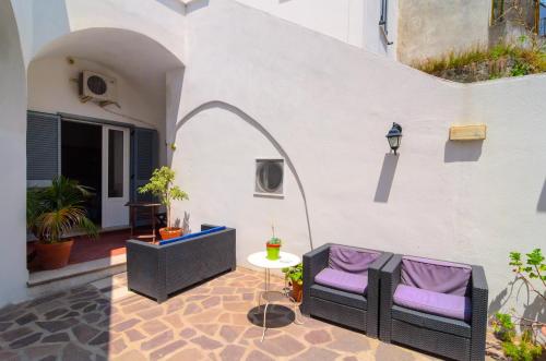 บริการและสิ่งอำนวยความสะดวก, อัลแบร์โก วิลลา จุสโต . . . ลา ดิมอรา อิเดียเล อิออนตานา ดัลโล สเตรส-ใหม่ (Albergo Villa Giusto . . . la dimora ideale lontana dallo stress-NEW) in เกาะอิสเกีย