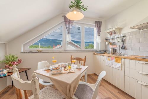  Little Stream Apartment in Korenica