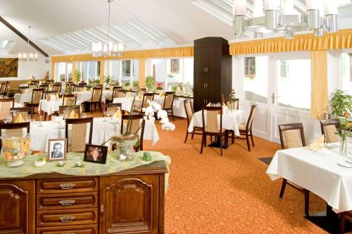 Hotel Burg Bollendorf – Bollendorf, WI