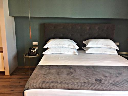 Light Hotel, Тирана (фото 3)