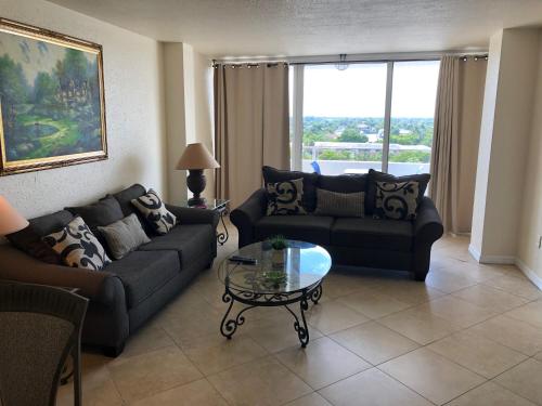 Galt Ocean Drive Beach Condo in Fort Lauderdale, USA