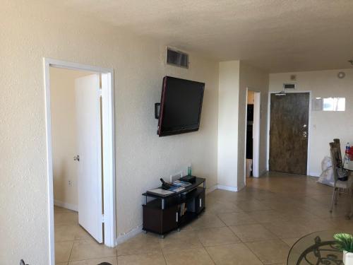 Galt Ocean Drive Beach Condo in Fort Lauderdale, USA