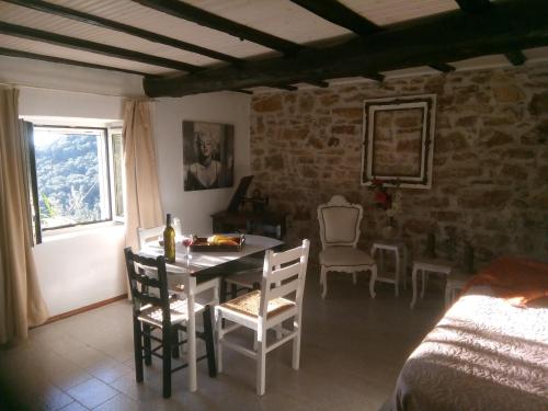  Aristidis Stone House in Kavalléraina