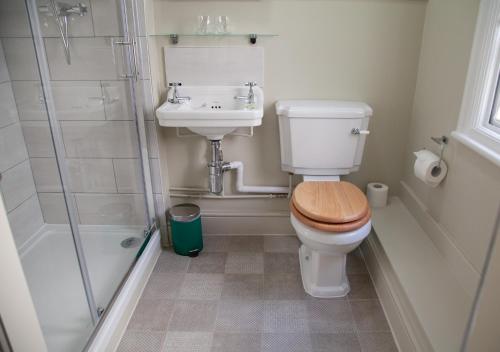 The Kings Arms Hotel - image 5