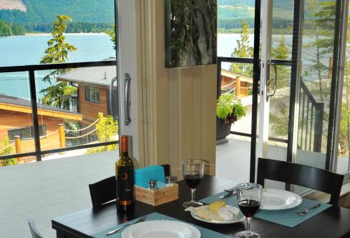Handsome Dan's Vacation Cottage Rentals in Port Renfrew, Canada