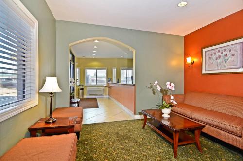 Pleasant Inn Pleasant Inn is perfectly located for both business and leisure guests in San Diego (CA). The property offers guests a range of services and amenities designed to provide comfort and convenience. 24-h