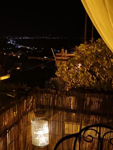 FUGA ROMANTICA con CAMINO , VISTA MARE