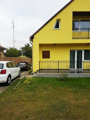  Sára, Unterkunft in Zamárdi