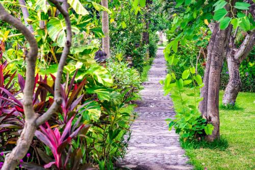 Taman Selini Wahana Beach Resort