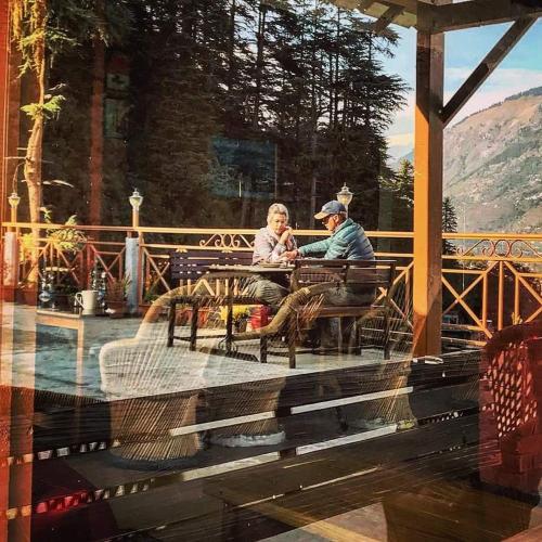 Facilities, Snow capped Mountain View rooms at Manali in Naggar