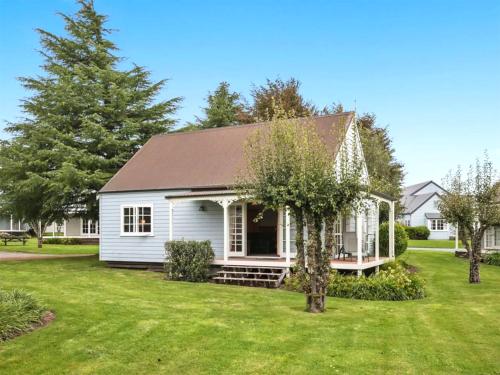 Wonderful 2BR Cottage Nr Huka Falls w Aircons
