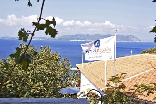 爱琴海海浪-灯塔酒店 爱琴海海浪-灯塔酒店