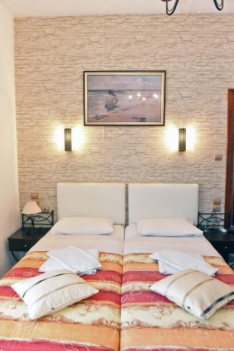 爱琴海海浪-灯塔酒店 爱琴海海浪-灯塔酒店