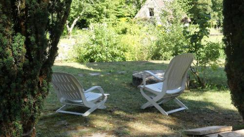 Dārzs, Maison du Moulin in Donzy (Burgundy)