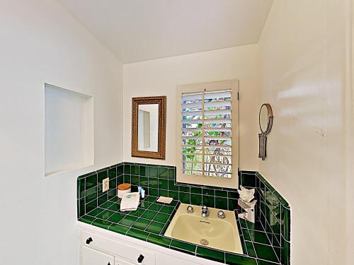 New Listing! Classic Downtown Home with Pool - image 8