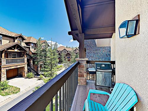 New Listing! Alpine Oasis With Hot Tub Near Slopes Townhouse - image 2