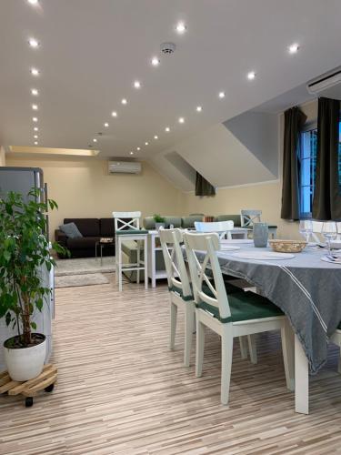  D18 Airport Apartments 2 in Budapest