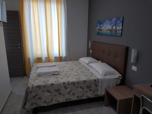Hotel Oregon, Milan