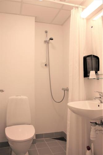 Ванна кімната, Hotel Nuka in Ілуліссат