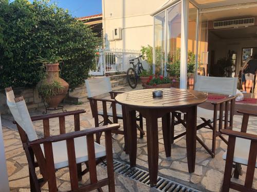 Park Hotel - image 6