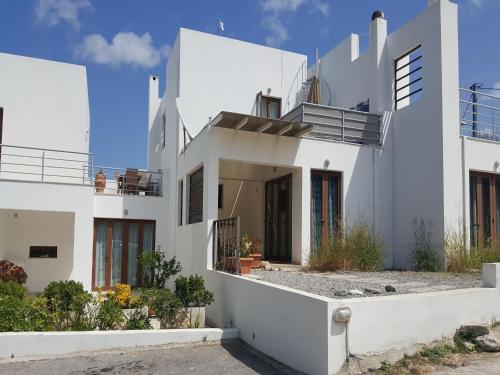  Splendid Holiday Home in Crete with Swimming Pool in Ayía Paraskeví