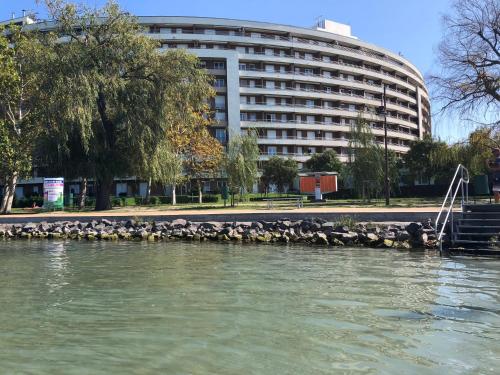  Club218 Varga WellnessApartman in Siófok