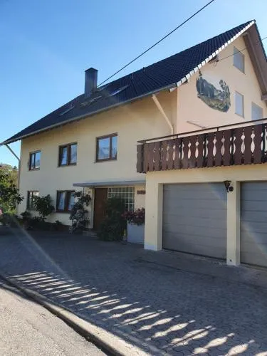 Chickenhill Blackforest, große Ferienwohnung im Schwarzwald in Bad Wildbad, Deutschland