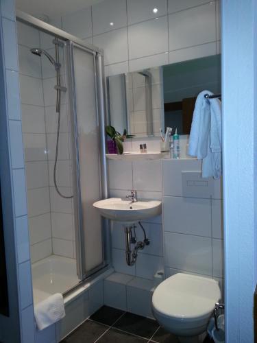 Fürdőszoba, Hotel Koch Maingau in Obertshausen