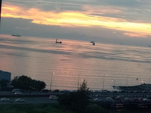 Shore Residences MOA, Manila (photo 2)