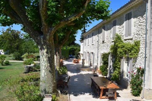 La Bastide des Amouriers - Chambre d'hôtes - Caumont-sur-Durance