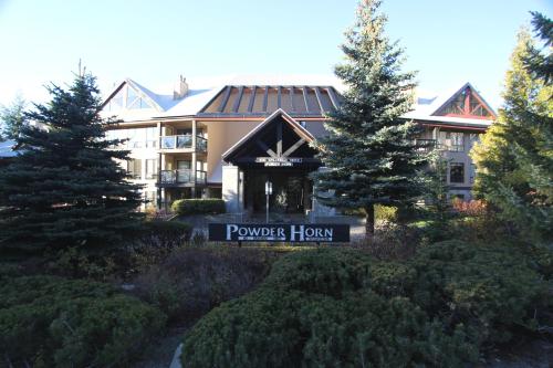 B&B Whistler - Powderhorn Condos by Whistler Retreats - Bed and Breakfast Whistler