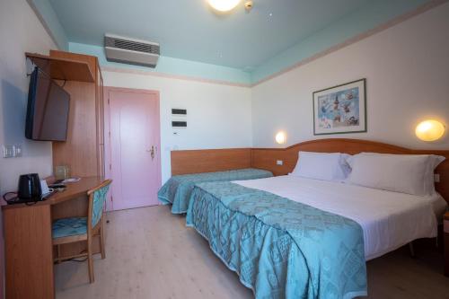 Hotel Lungomare - image 11