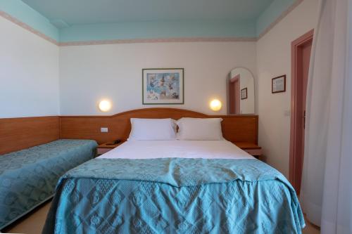 Hotel Lungomare Room Type - Quadruple Room