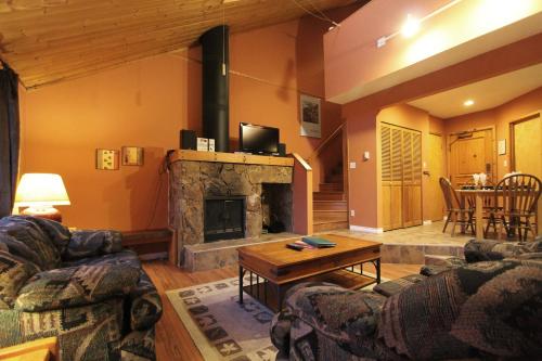Rainbow Suites by Whistler Retreats - Apartment - Whistler Blackcomb