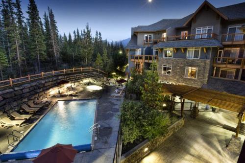 Luxurious & Spacious Mountain Retreat, Canmore, Alberta