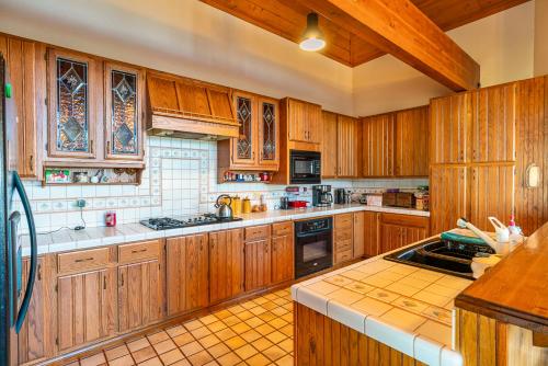 North Peak Custom View Home - image 6