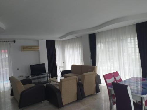  Happyland Villa in Belek