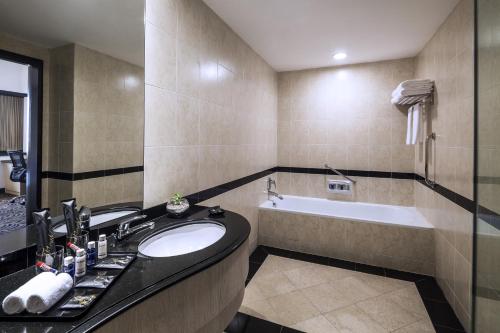 room detail thumbnail 2