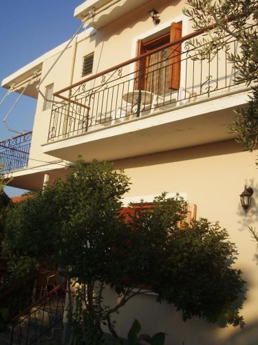 Eleni Studios & Apartments - image 8