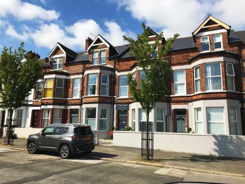 Titanic Guest Boutique Unique Accomodation - image 4