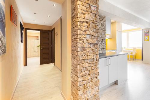 Cozy room at metro station, private bathroom, 9minutes oldtown, 15minutes airport, WiFi, Praha (fotografie 8)