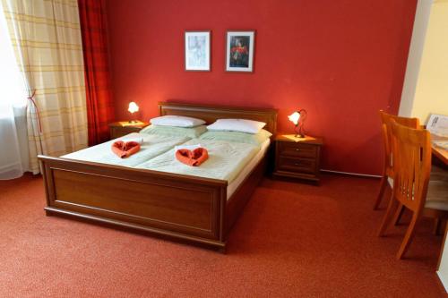 Hotel KAMU GARNI - image 2